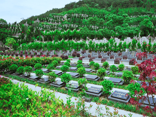 隆宝山墓园
